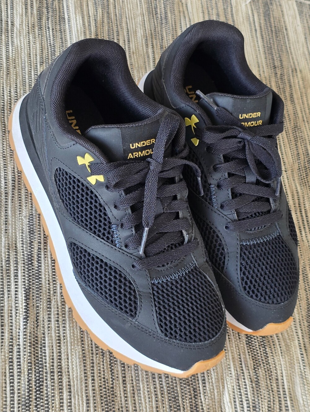 Under Armour Women's Black & Gold Sneakers Size 9